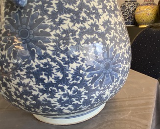 A Chinese blue and white 'hu' vase with lotus scrolls, 19th C.