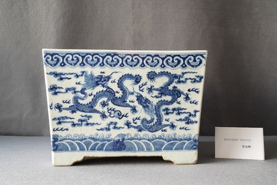 A square Chinese blue and white 'dragon' jardini&egrave;re, 19th C.
