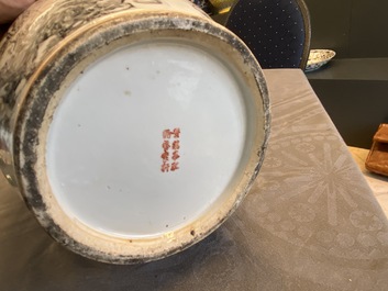 A Chinese qianjiang cai vase with a fine landscape, 19/20th C.
