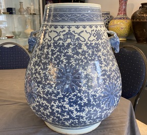A Chinese blue and white 'hu' vase with lotus scrolls, 19th C.