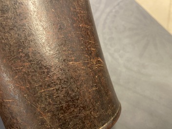 Un pot &agrave; pinceaux en bois, Chine, Ming