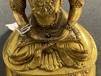 Une figure de Bouddha en bronze dor&eacute;, Sino-Tibet, 18&egrave;me