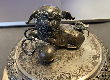 A Chinese silver censer and cover, 19/20th C.