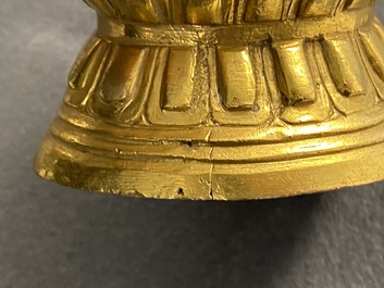 Une figure de Bouddha en bronze dor&eacute;, Sino-Tibet, 18&egrave;me