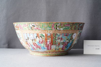A Chinese Canton famille rose bowl, 19th C.