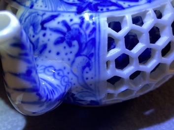 A Chinese blue and white reticulated double-walled teapot and cover, Transitonal period