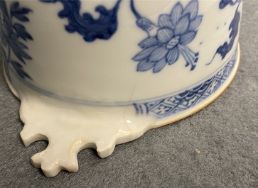 Two Chinese blue and white porringer bowls and covers, Kangxi