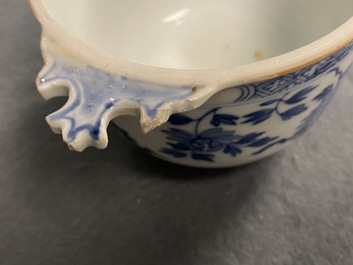 Two Chinese blue and white porringer bowls and covers, Kangxi