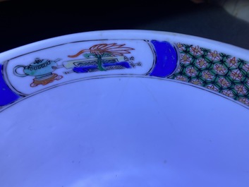 Un bol en porcelaine de Chine famille verte &agrave; d&eacute;cor de 'La romance de la chambre de l'ouest', Kangxi