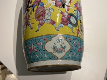 A Chinese yellow-ground famille rose 'warrior' vase, 19th C.