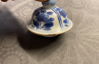 A Chinese blue and white five-piece garniture, Vung Tau Cargo, Kangxi