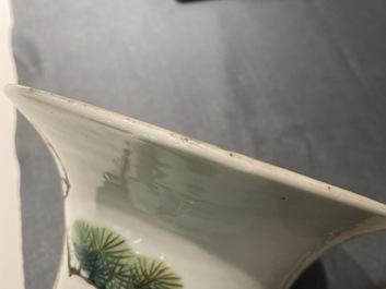 Une paire de vases en porcelaine de Chine qianjiang cai, 19/20&egrave;me