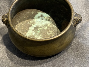 A Chinese bronze censer, Xuande mark, 17/18th C.