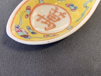 Eight Chinese Canton famille rose and polychrome spoons, 19/20th C.