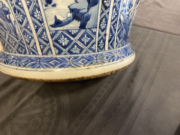 A large Chinese blue and white vase and cover, Kangxi