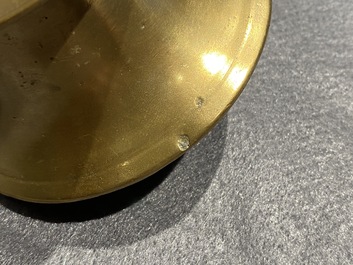 Un bougeoir en bronze, Flandres ou Pays-Bas, 16&egrave;me