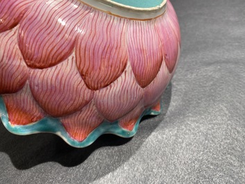A Chinese famille rose 'lotus' bowl with turtle-shaped flower holder, Qianlong/Jiaqing