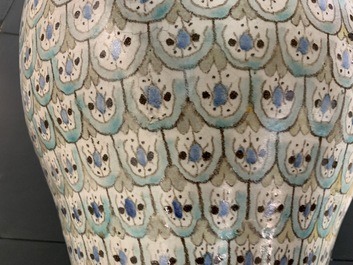 Un grand vase en c&eacute;ramique polychrome, Maroc ou Tun&eacute;sie, vers 1900