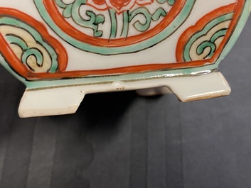 A Chinese famille verte teapot and cover, Kangxi