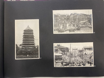 Un album de photos en noir et blanc d'un voyage en Chine, vers 1900-1920