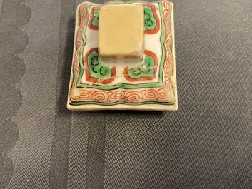 A Chinese famille verte teapot and cover, Kangxi