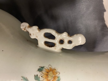 A pair of Chinese famille rose vases, 19/20th C.