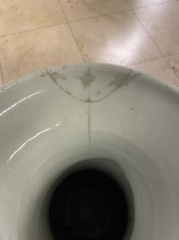 Vier Chinese vazen met blauw-wit decor op celadon fondkleur, 19e eeuw