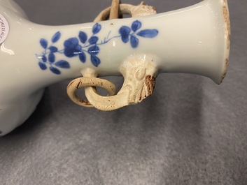 Een Chinese blauw-witte vaas met olifantenoren, Kangxi