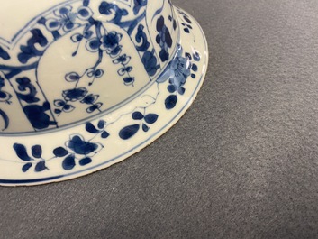 A pair of Chinese blue and white bowls, Kangxi