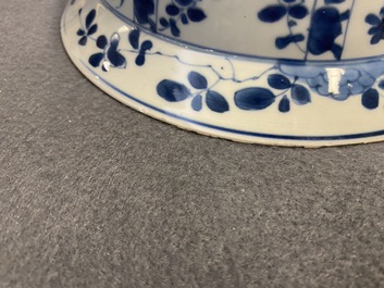 A pair of Chinese blue and white bowls, Kangxi