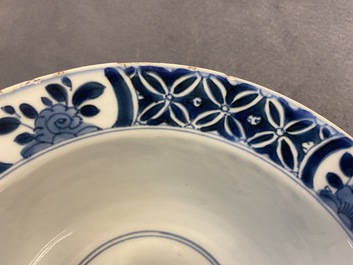 A pair of Chinese blue and white bowls, Kangxi