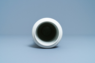 Un vase en porcelaine de Chine famille verte, marque de Kangxi, 19&egrave;me