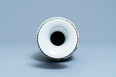 A Chinese famille verte 'warriors' vase, 19th C.