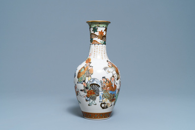 Un vase en gr&egrave;s de Satsuma &agrave; d&eacute;cor de sages, Meiji, 19&egrave;me