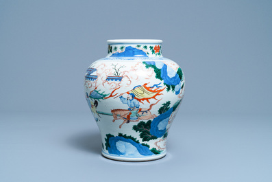 A Chinese wucai vase with equestrian scenes, 19th C.