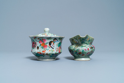 Een Chinees Canton famille rose theeservies met celadon fondkleur, 19e eeuw