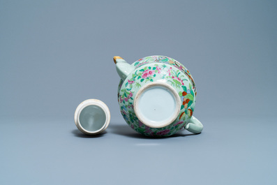 Een Chinees Canton famille rose theeservies met celadon fondkleur, 19e eeuw