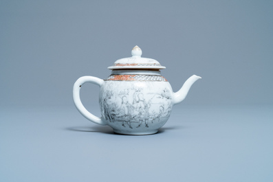 Une th&eacute;i&egrave;re couverte en porcelaine de Chine &agrave; d&eacute;cor en grisaille de chasseurs europ&eacute;ens, Yongzheng