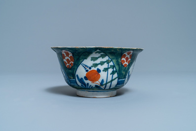 Un ensemble en fa&iuml;ence de Delft polychrome &agrave; d&eacute;cor 'quatre coeurs', 1&egrave;re moiti&eacute; du 18&egrave;me