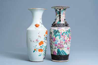 Deux vases en porcelaine de Chine famille rose, 19&egrave;me