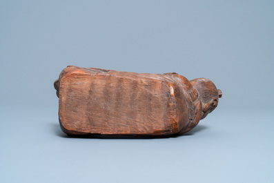 A Chinese bamboo 'recumbent boy' pillow, 19th C.