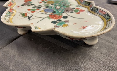 A rare Chinese famille verte tray on four feet, Kangxi