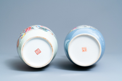 Deux vases en porcelaine de Chine famille rose, R&eacute;publique