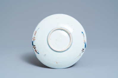 Une assiette en porcelaine de Chine wucai de type ko-sometsuke pour le march&eacute; japonais, Tianqi
