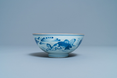 Een Chinese blauw-witte kom met de 'Acht paarden van Mu Wang', Jiajing merk, Kangxi