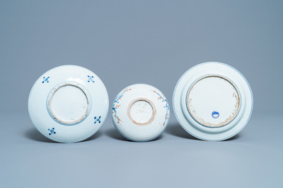 Three Chinese blue, white, copper red and wucai ko-sometsuke plates for the Japanese market, Tianqi/Chongzhen