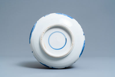 Een Chinese blauw-witte wierookbrander met vier luohans, Kangxi