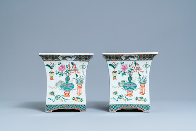 A pair of Chinese rectangular famille rose jardini&egrave;res, 19th C.