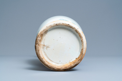 A Chinese qianjiang cai vase with butterfly-shaped ornaments, 19th C.