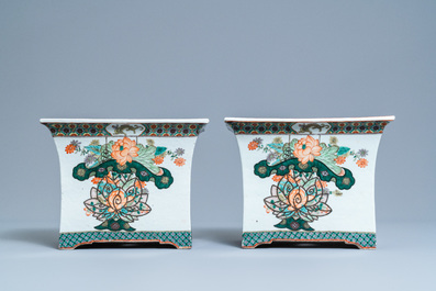 A pair of Chinese rectangular famille rose jardini&egrave;res, 19th C.